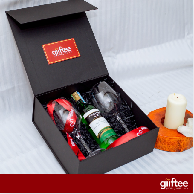 Wine and Cheers Box